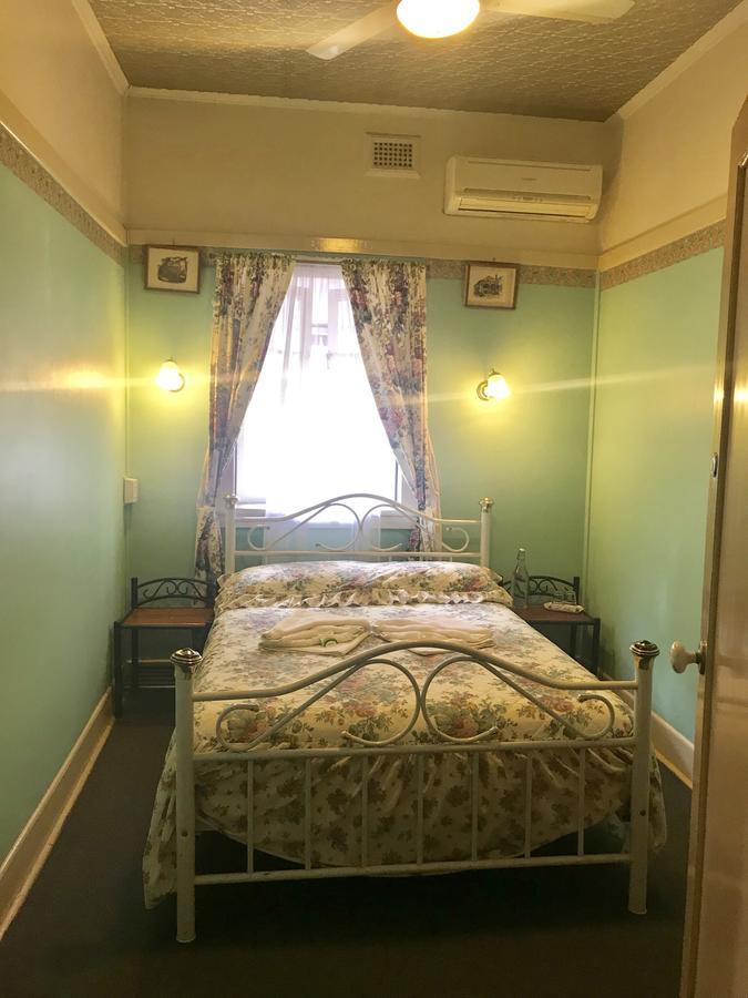 Annie'S Shandon Inn Brisbane Extérieur photo
